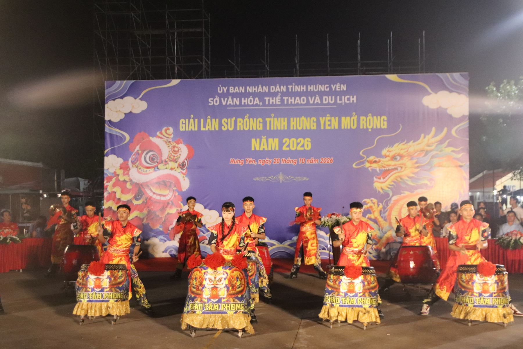 TIN TỨC